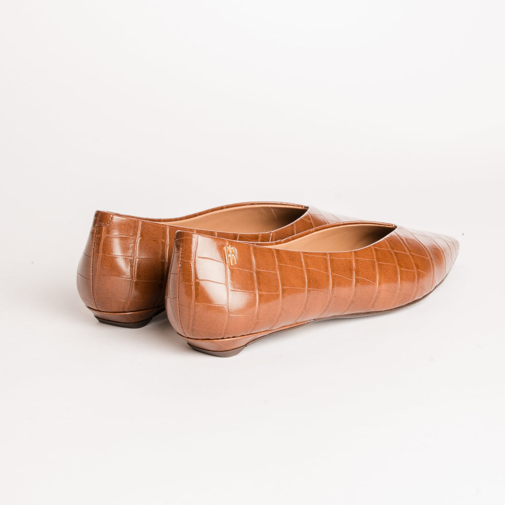 Pointy ballerina shoes