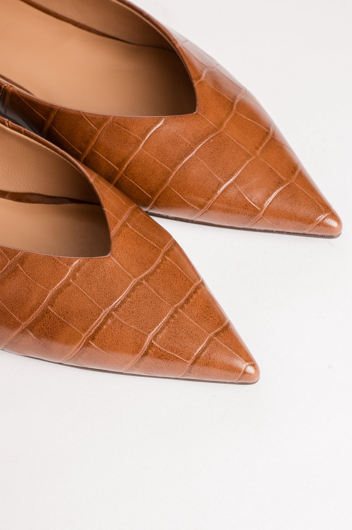Pointy ballerina shoes