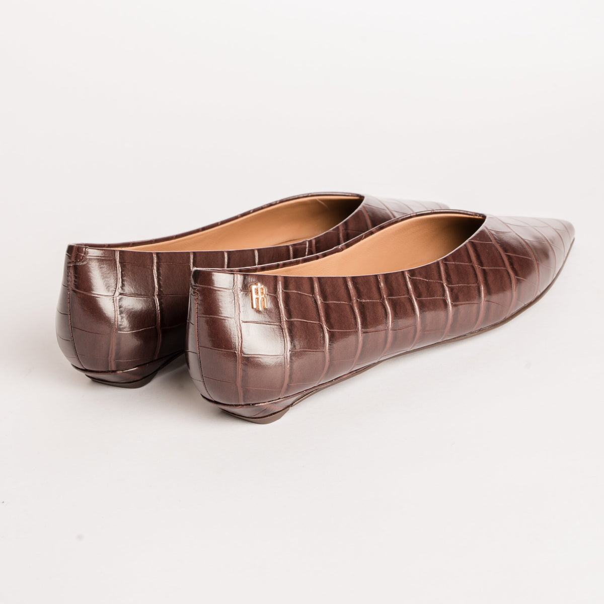 Pointy ballerina shoes