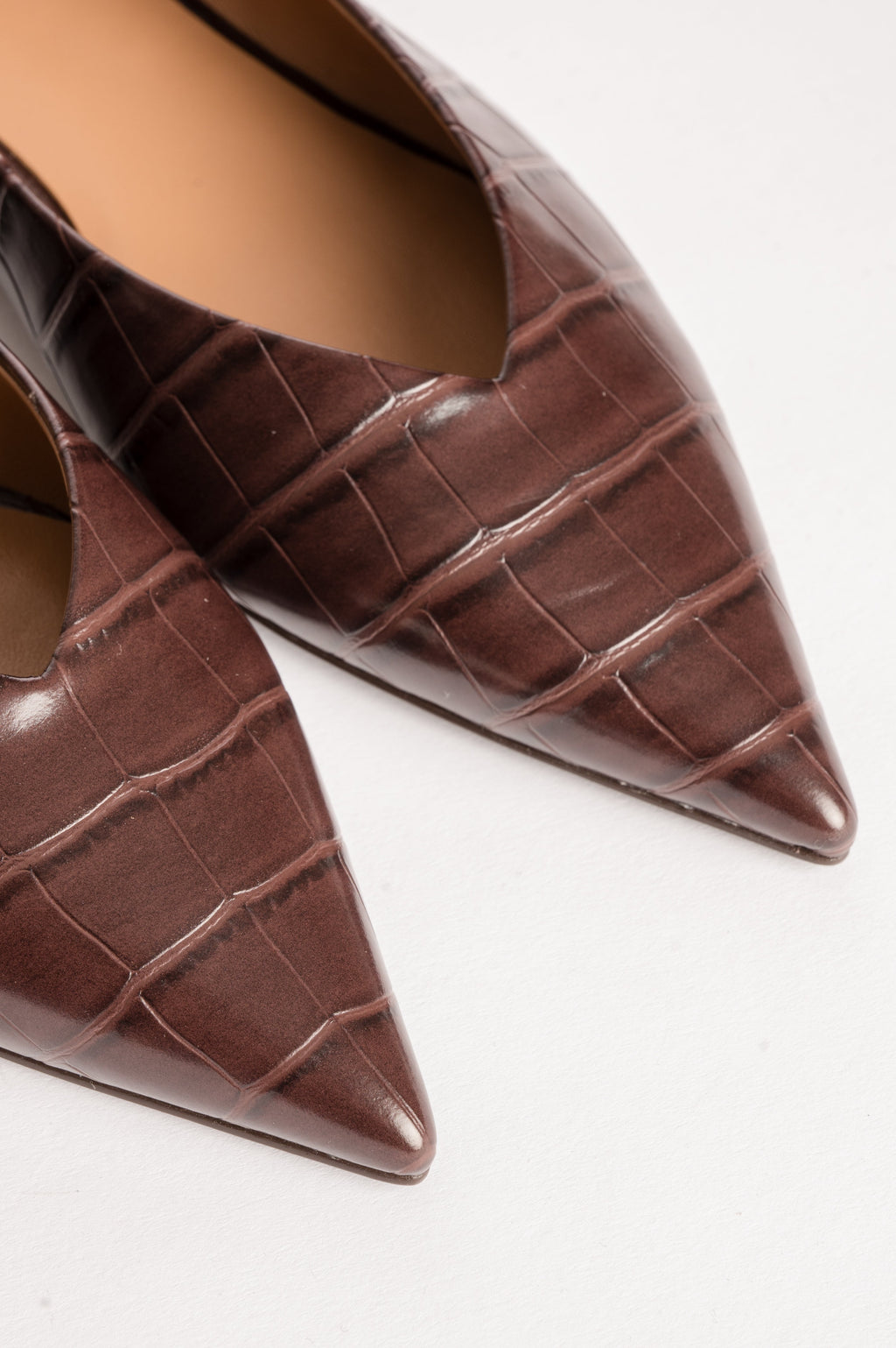 Pointy ballerina shoes