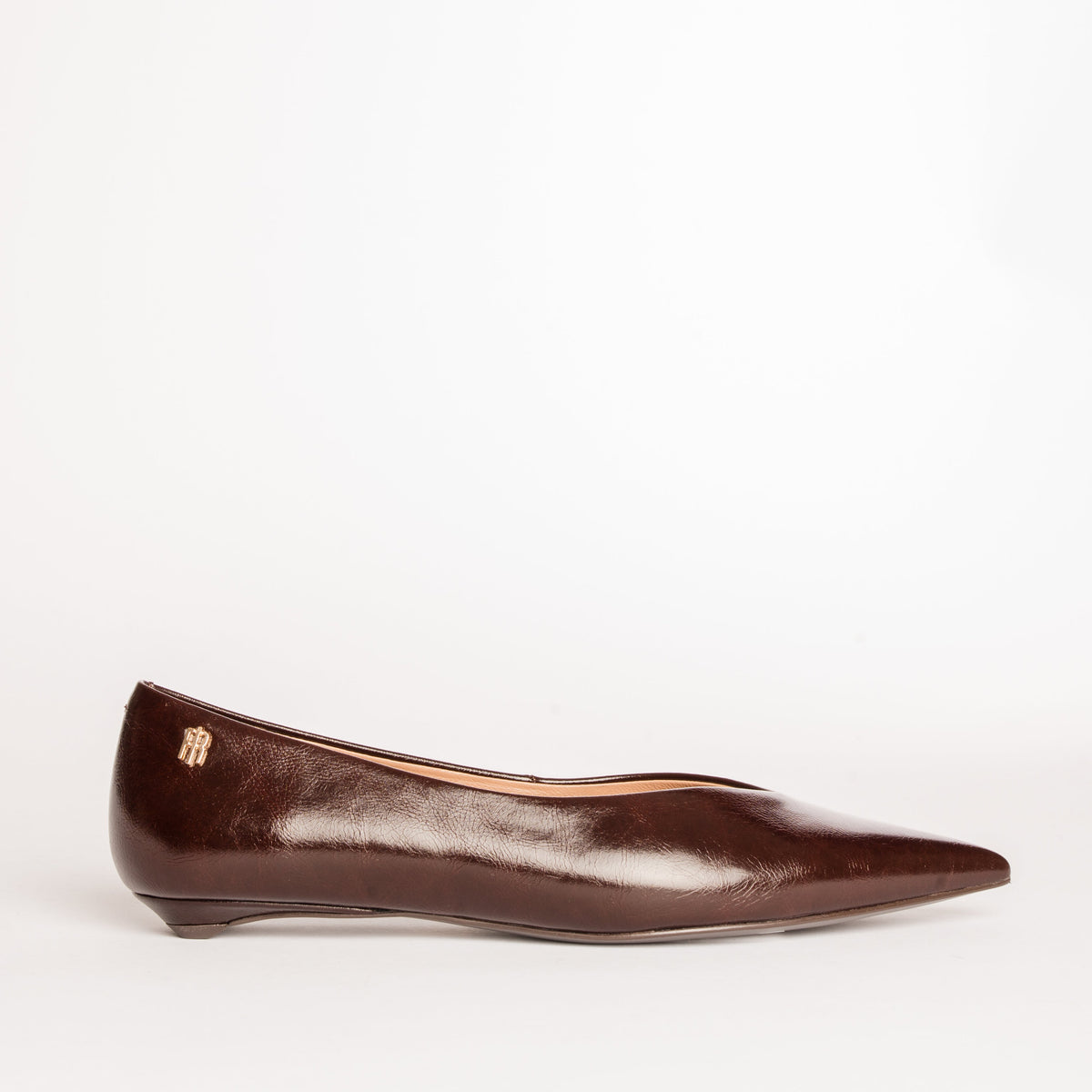 Pointy ballerina shoes