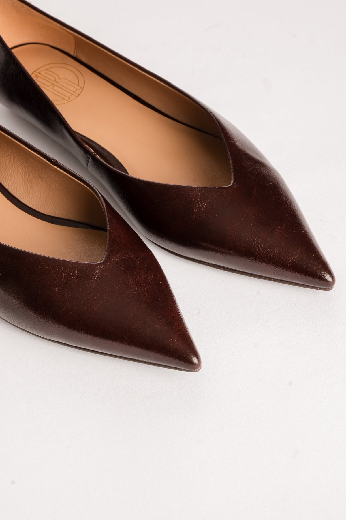 Pointy ballerina shoes