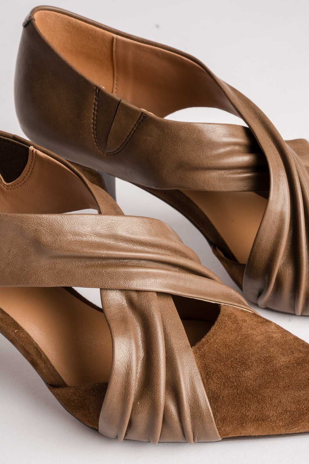 Belina | Zapatos de tacón bajo de Ponty con tiras