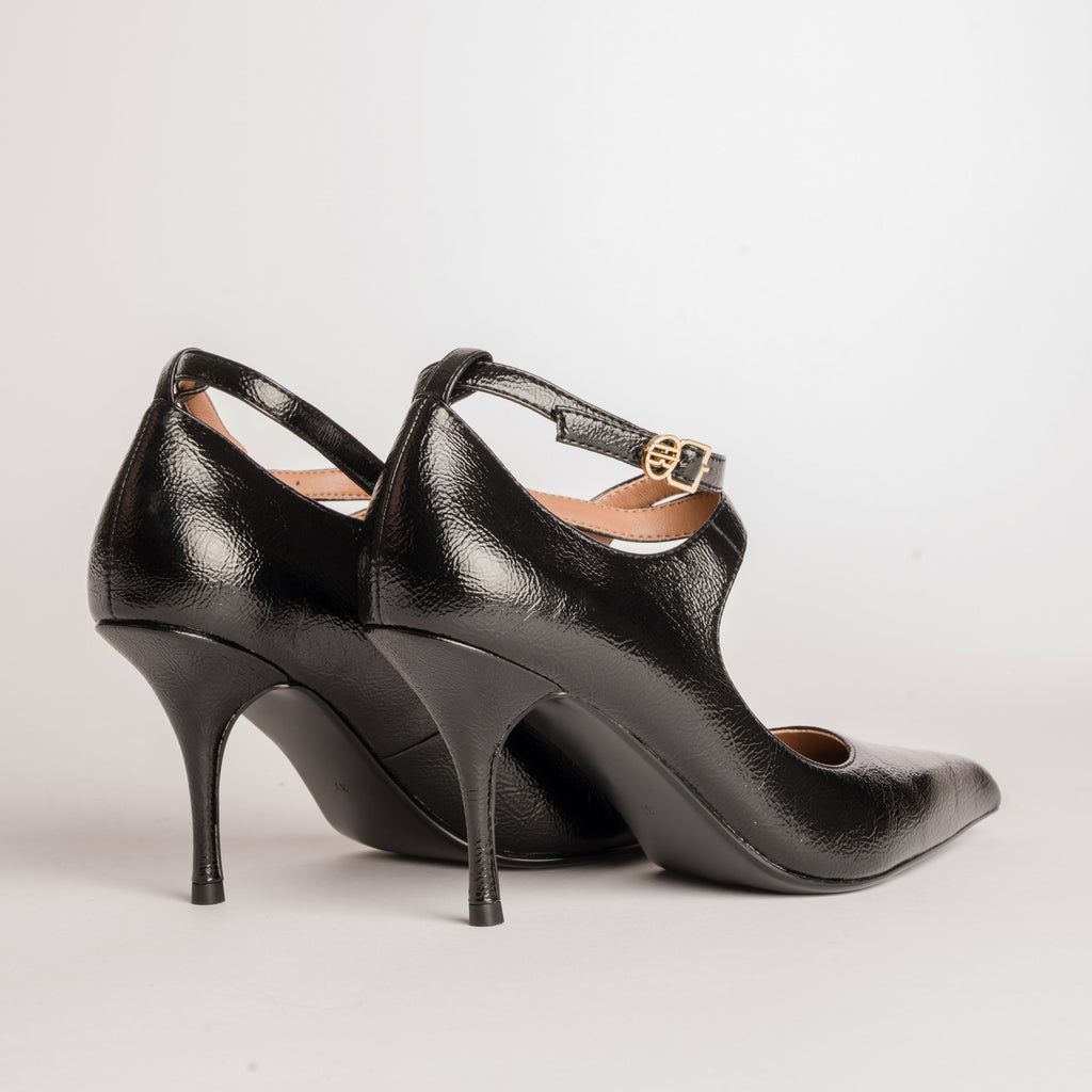 Belina | Zapatos de salón de punta con una pequeña hebilla en el tobillo