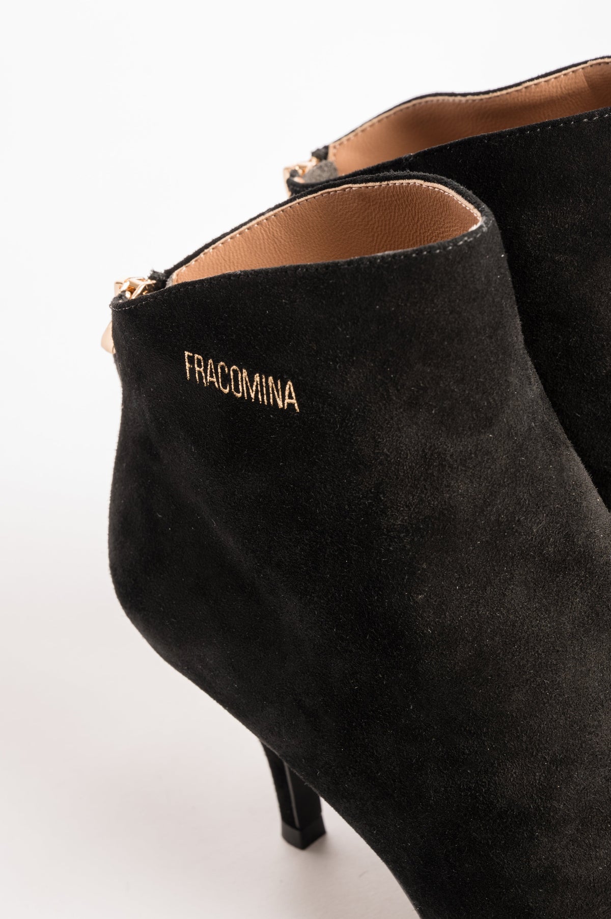 Belina | Botines de punta afilada confeccionados en piel
