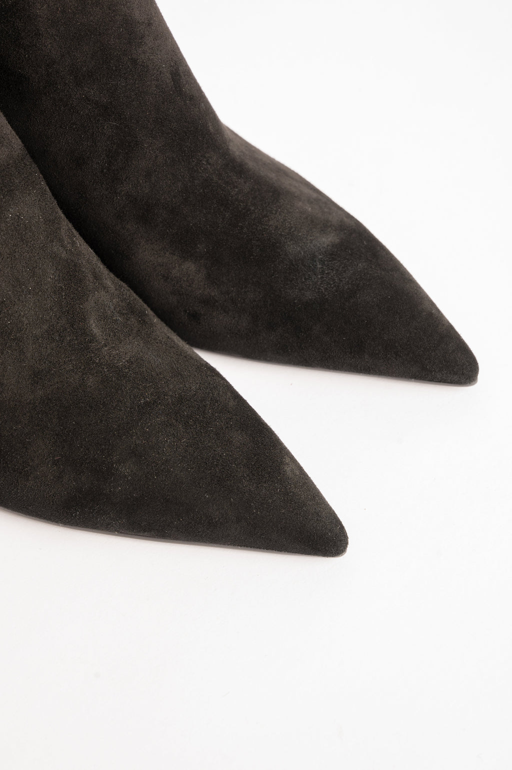 Belina | Botines de punta afilada confeccionados en piel