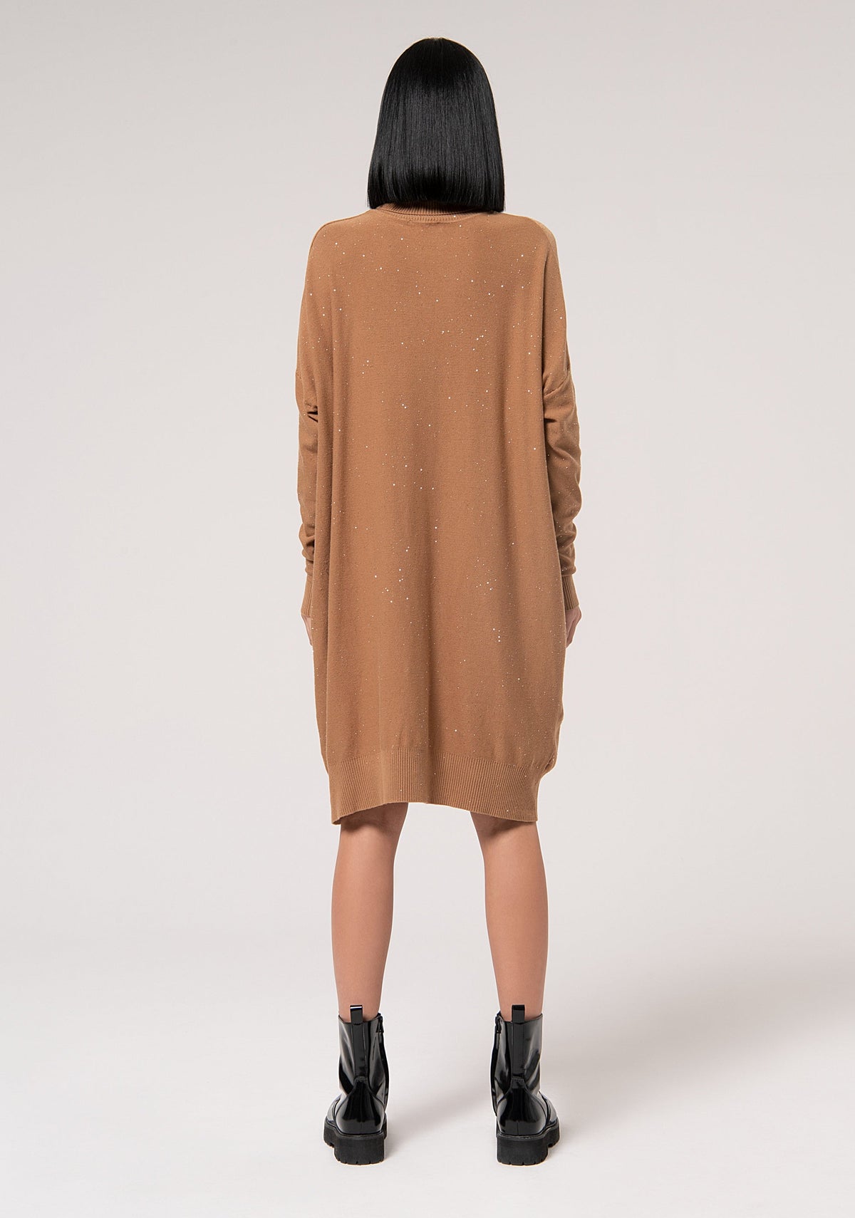 Dress over fit middle length