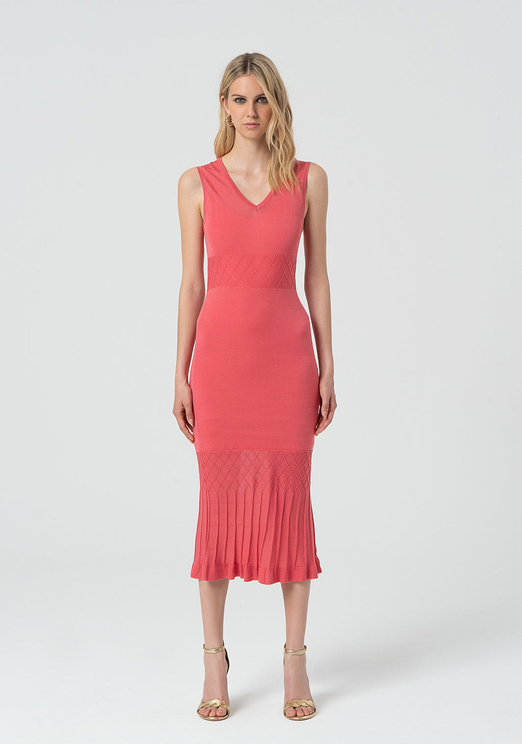 Knitted dress slim fit middle length