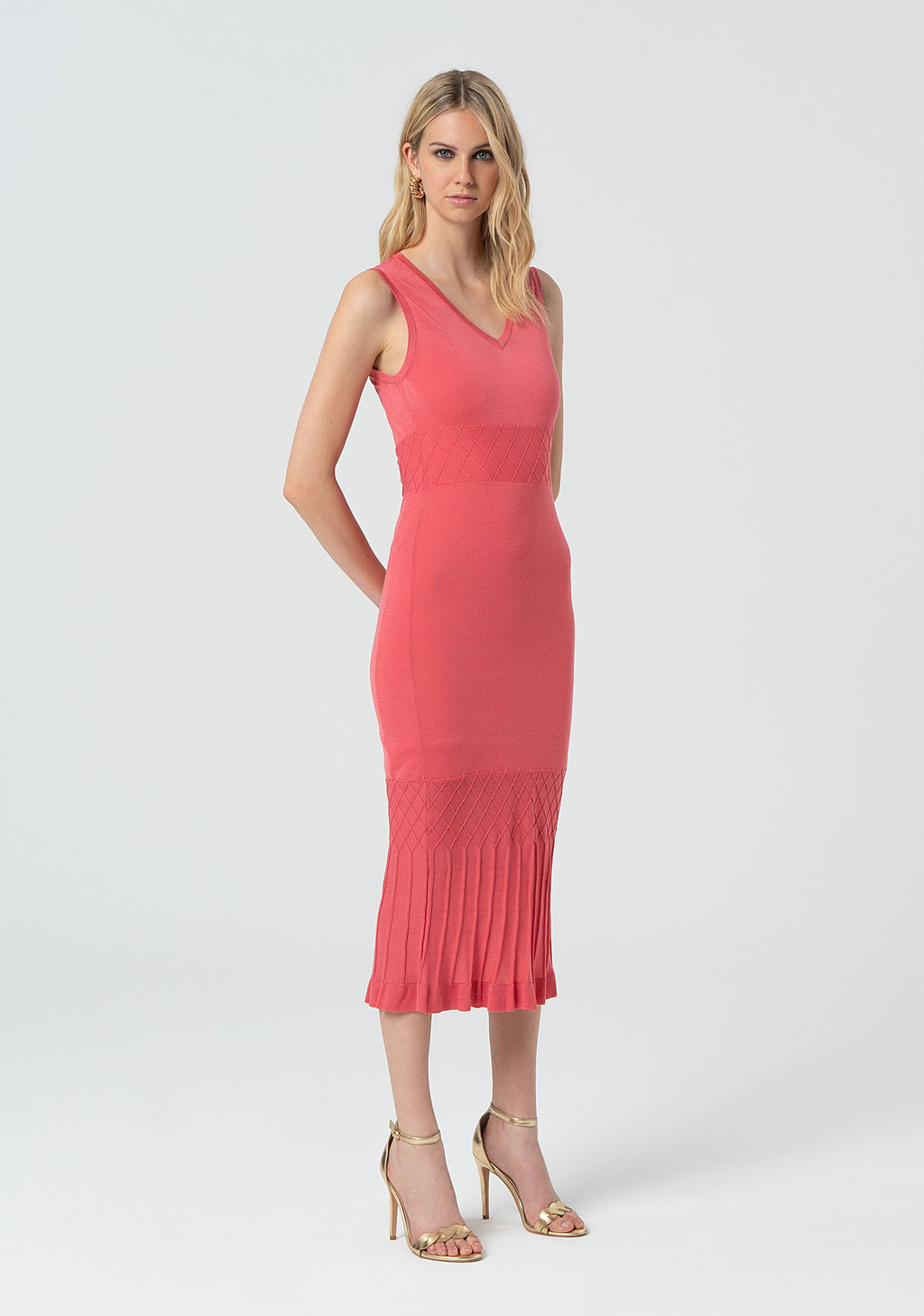 Knitted dress slim fit middle length