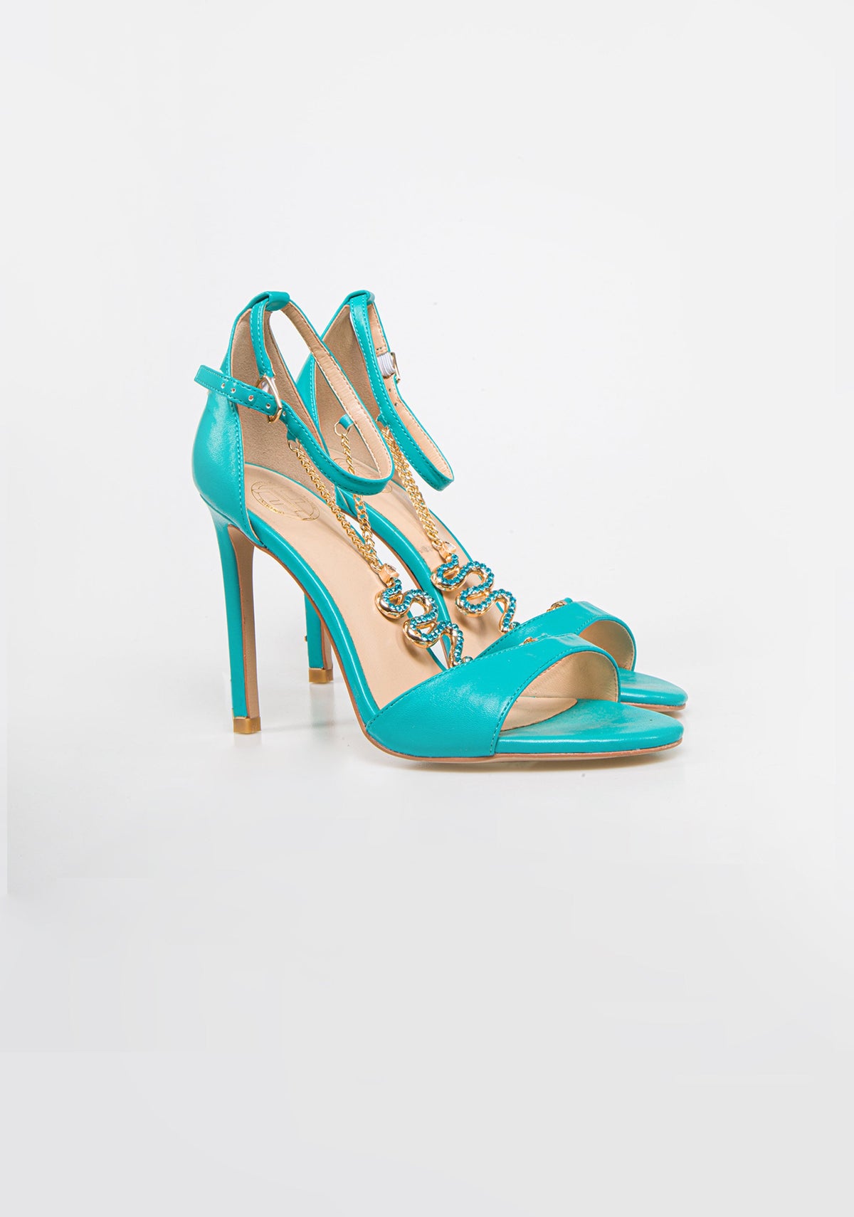 Sandals with small heels
