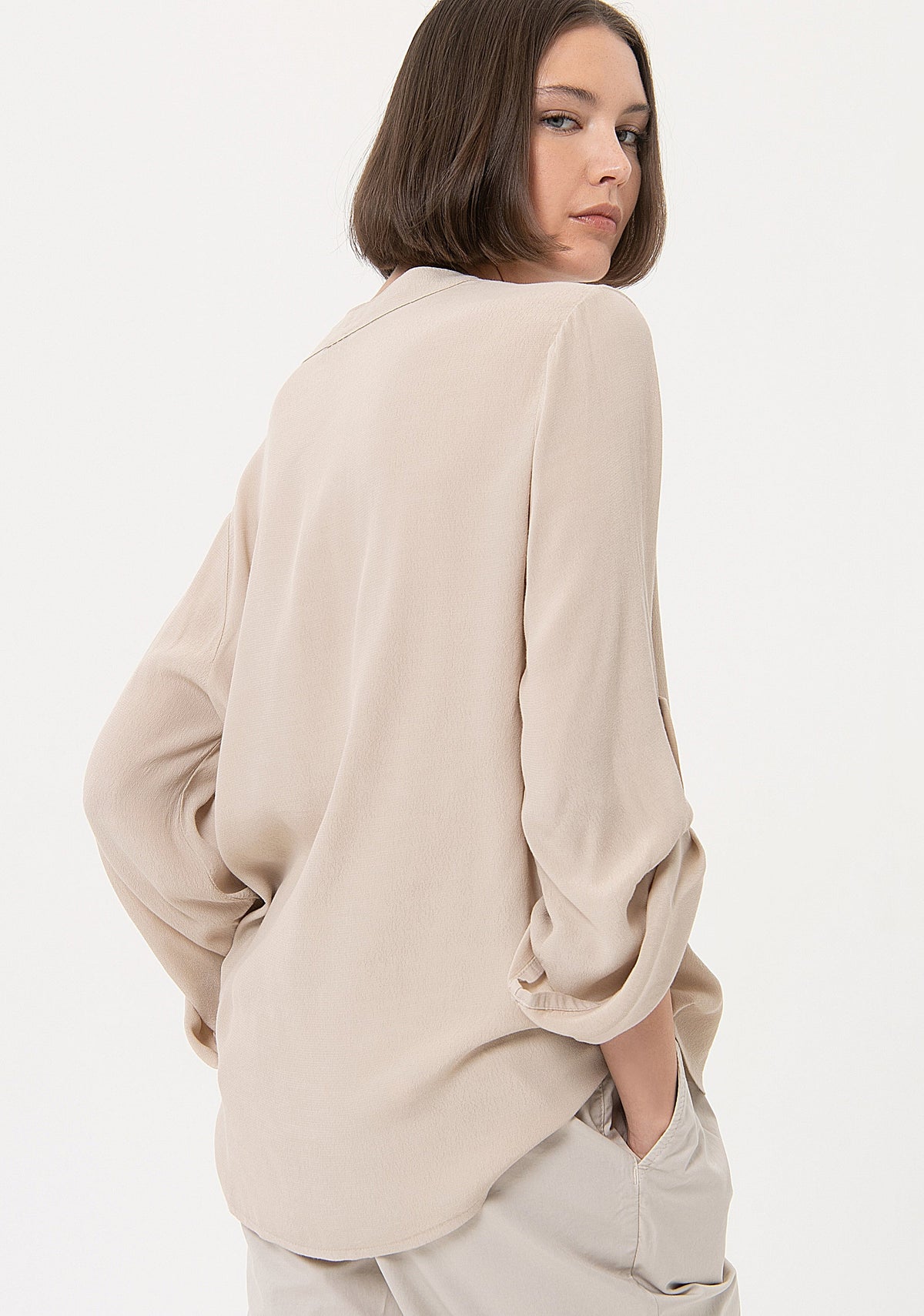 Evelyn | Blusa de corte amplio confeccionada en viscosa