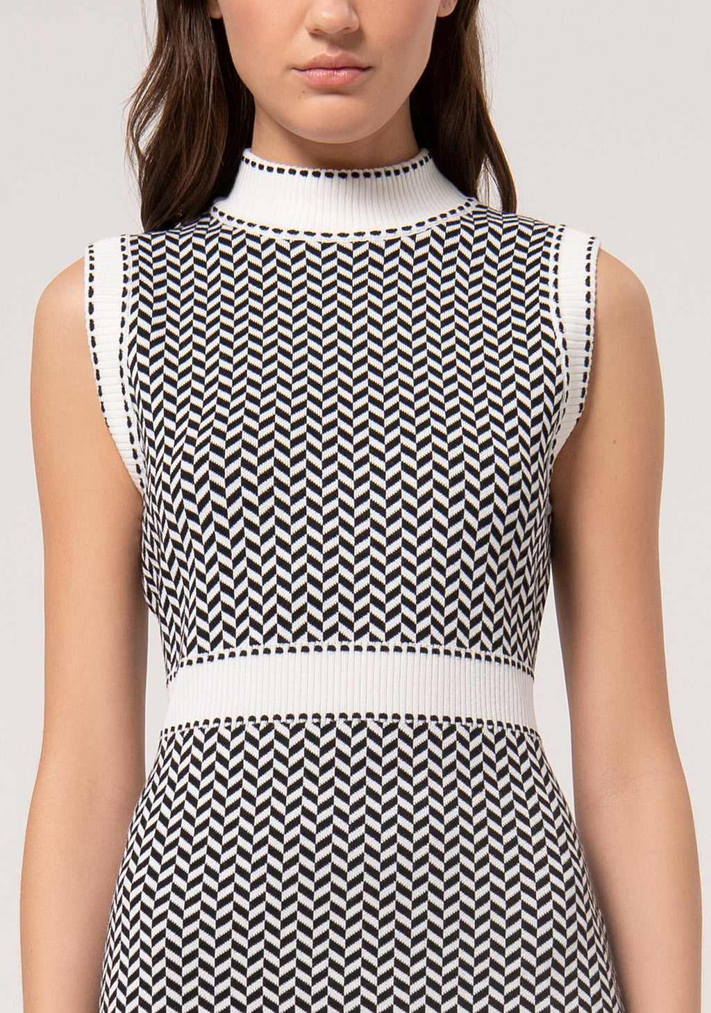 Knitted mini dress slim fit with geometric jacquard effect