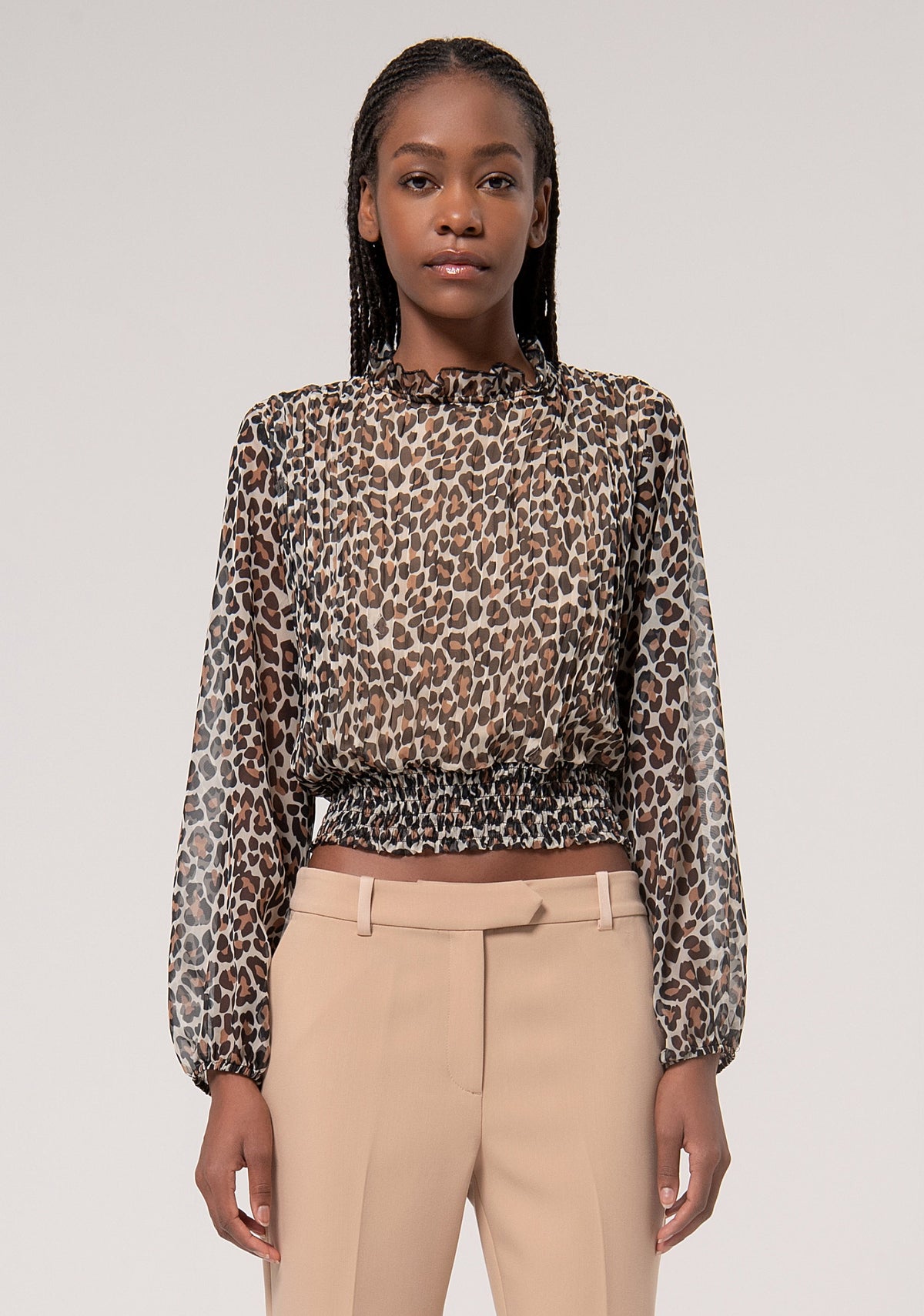 Skylar | Blusa corta con efecto plisado y estampado animalista