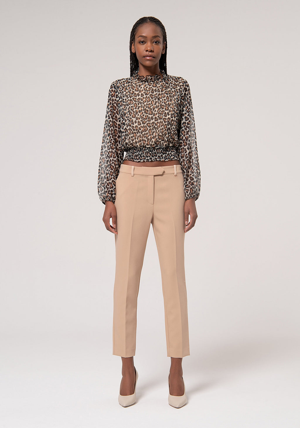 Skylar | Blusa corta con efecto plisado y estampado animalista