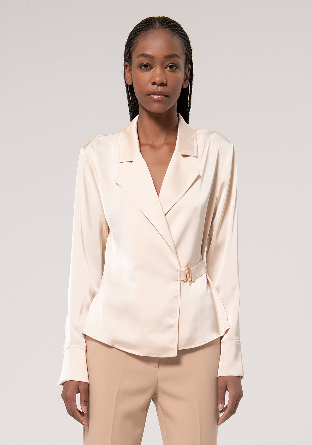 Blouse regular fit made in satin