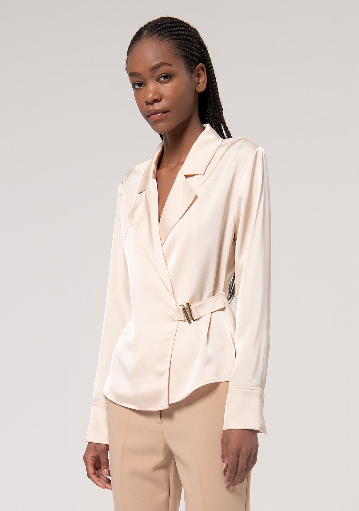 Blouse regular fit made in satin