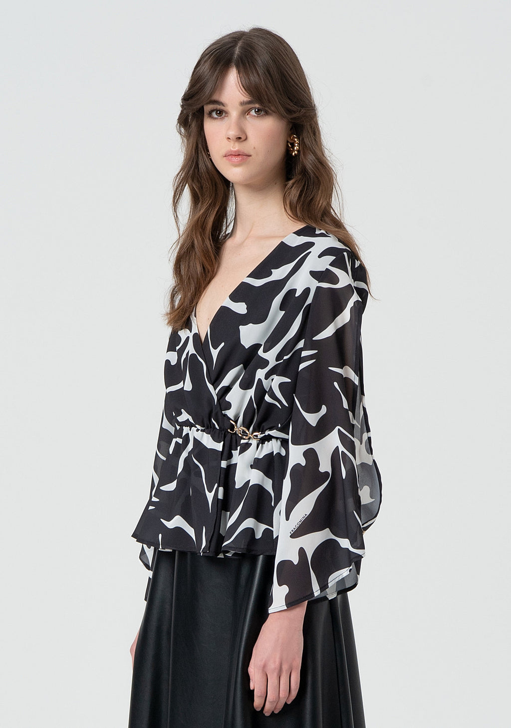 Blouse regular fit with flowery pattern