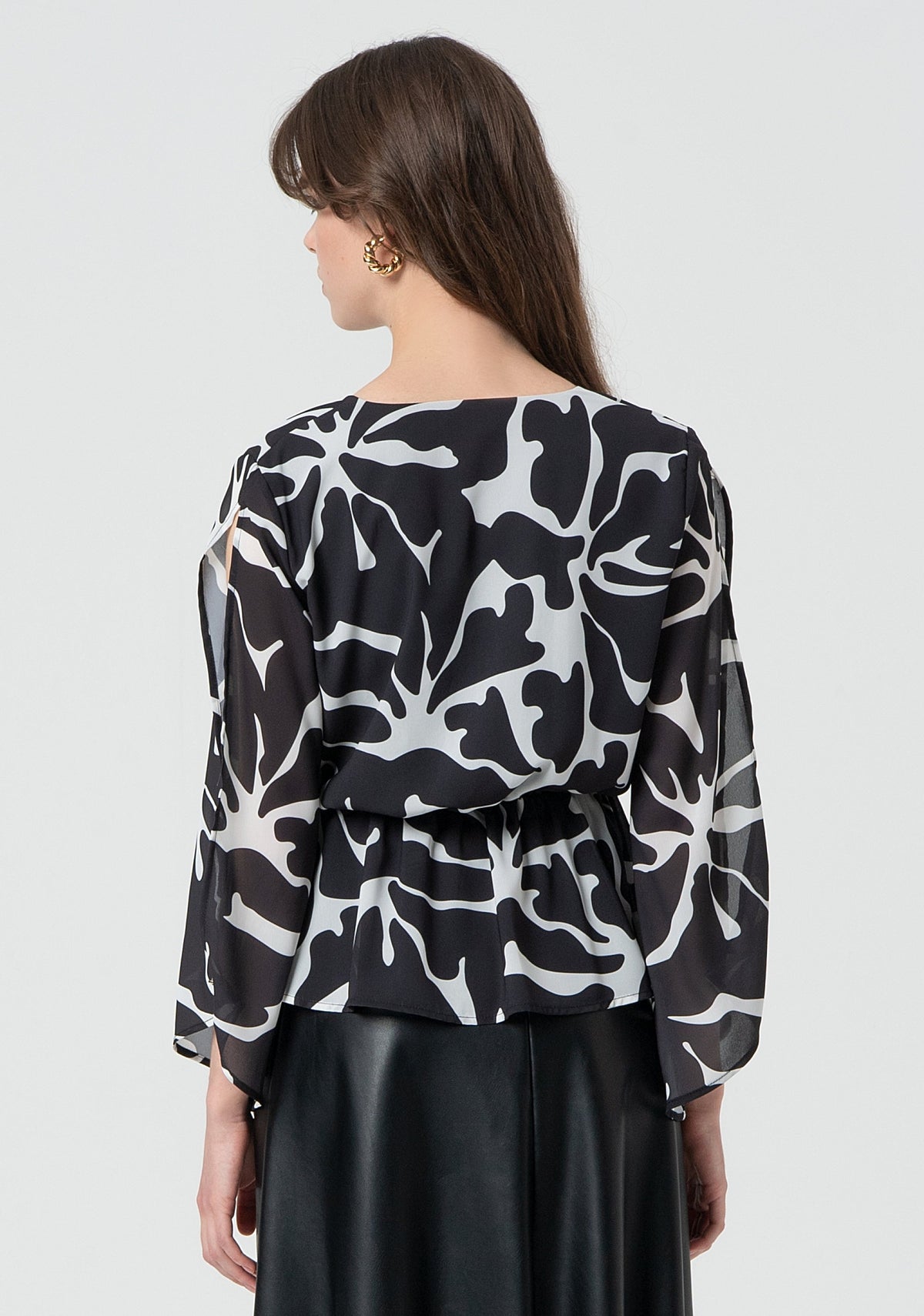 Blouse regular fit with flowery pattern