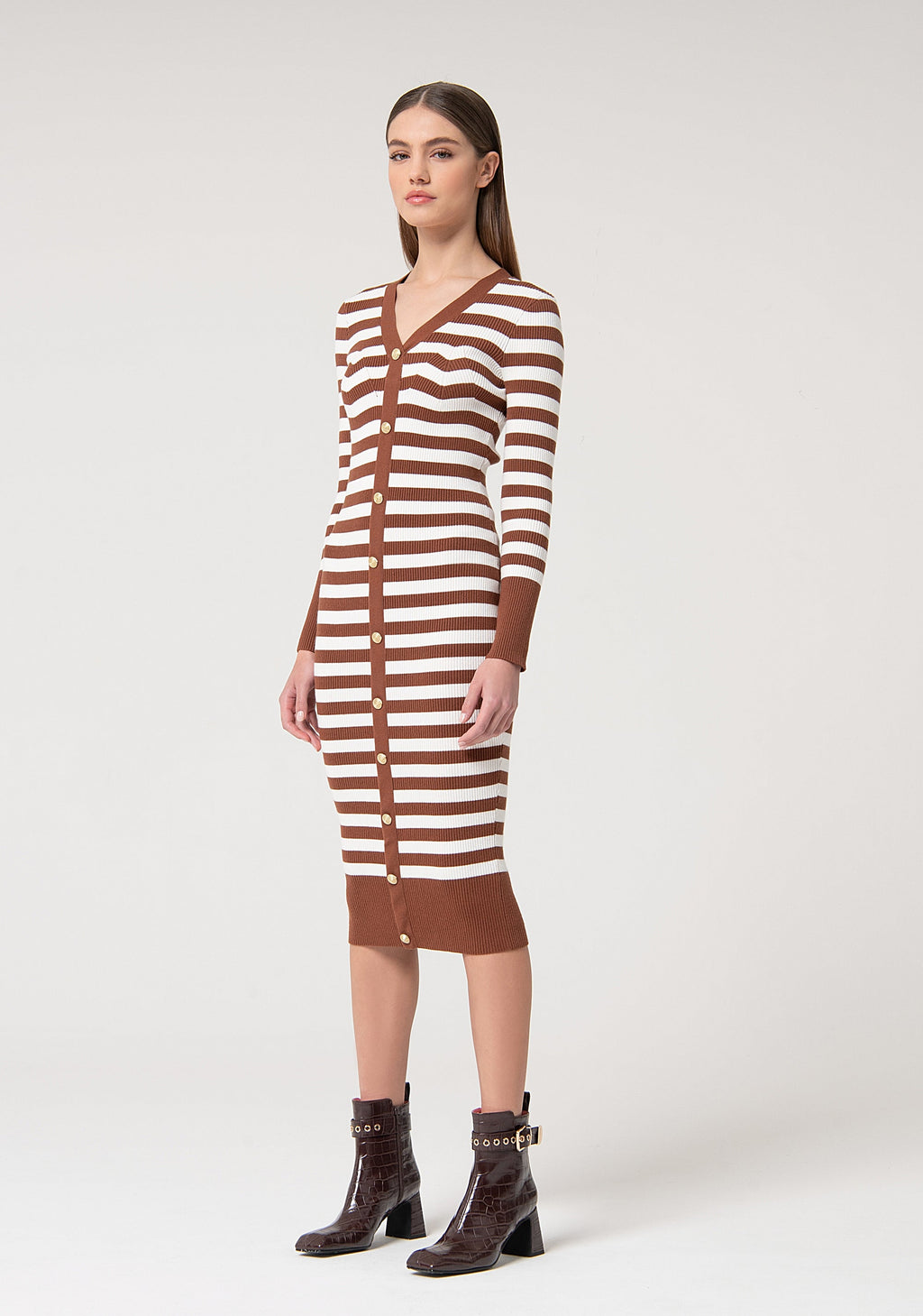 Knitted dress slim fit middle length with stripes