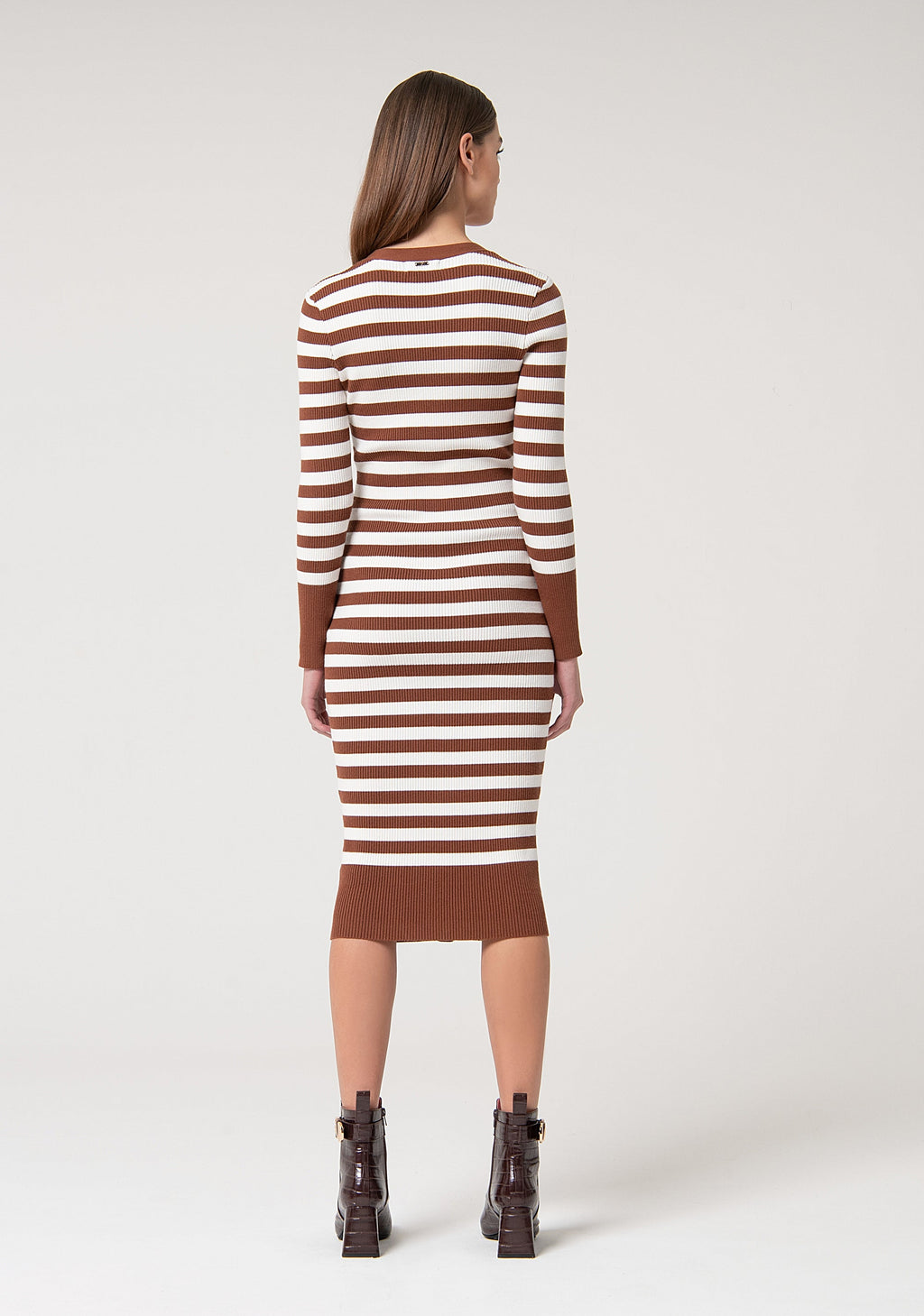 Knitted dress slim fit middle length with stripes