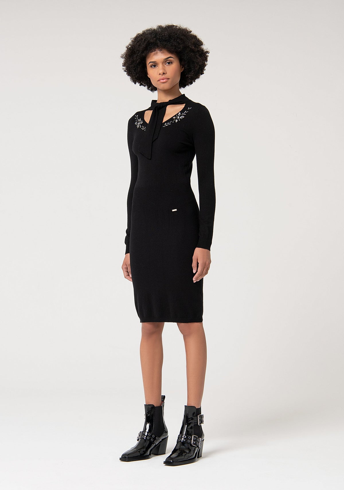 Knitted dress slim fit middle length