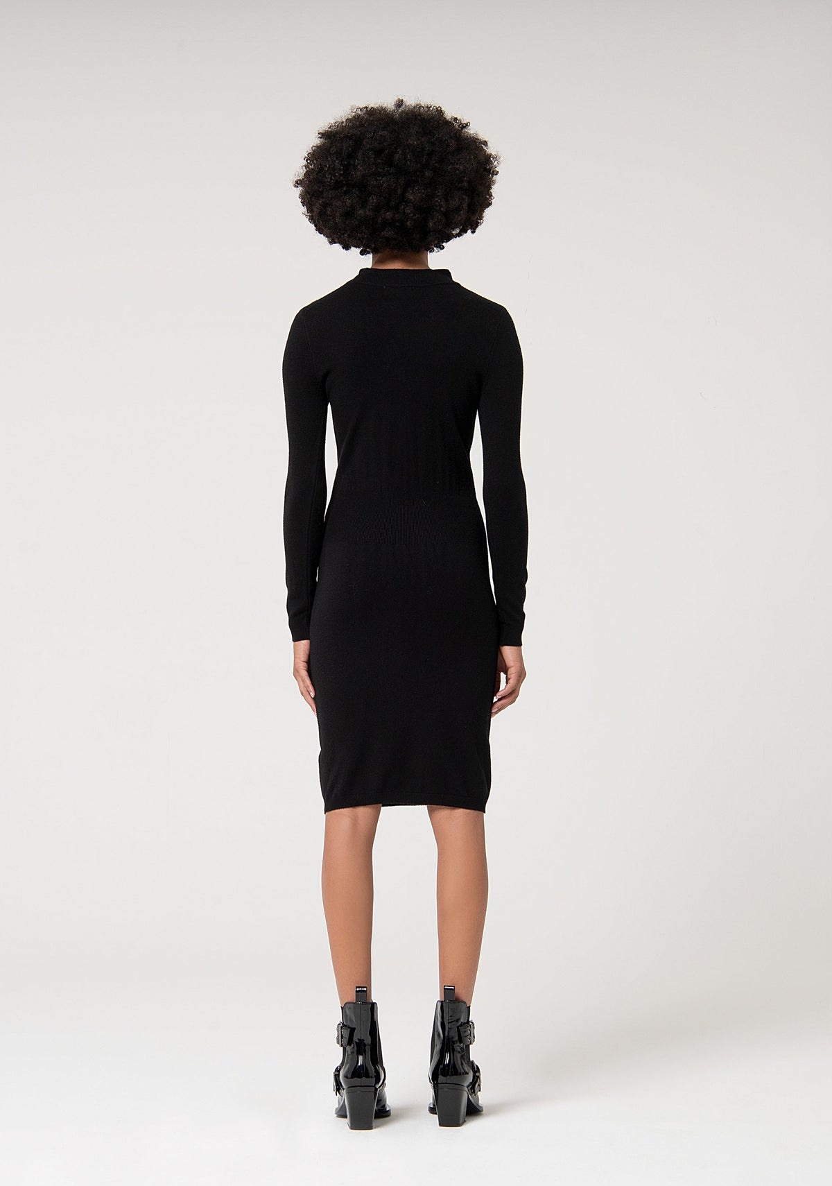 Knitted dress slim fit middle length