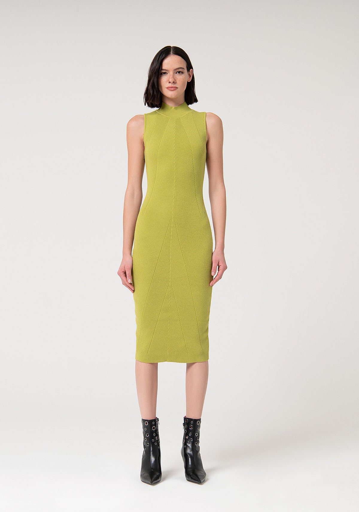 Knitted dress slim fit middle length