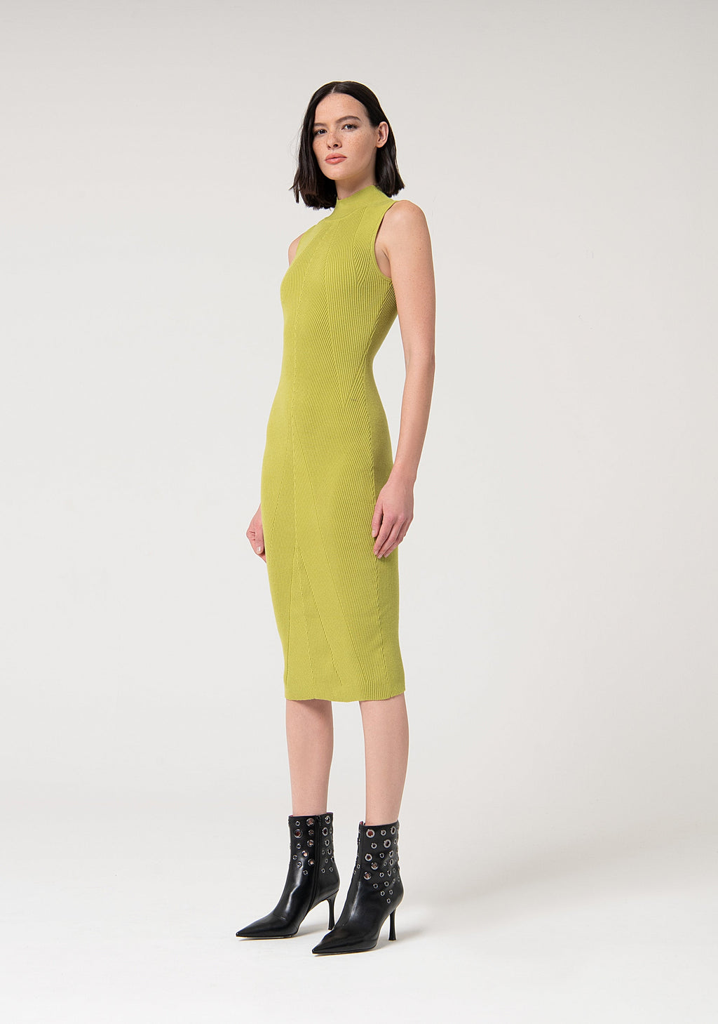 Knitted dress slim fit middle length