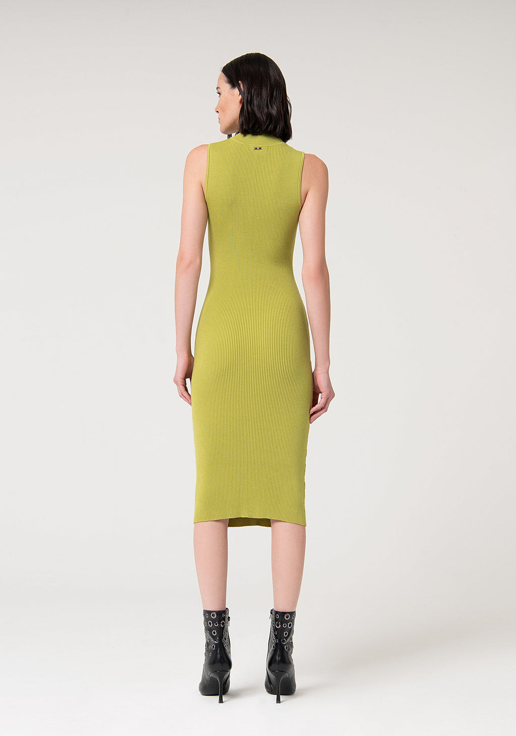 Knitted dress slim fit middle length