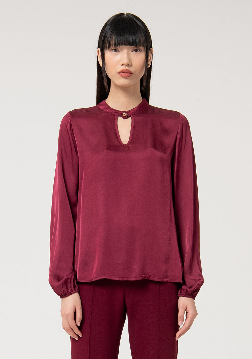 Blouse A-shape made in satin