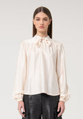 Blouse A-shape made in satin
