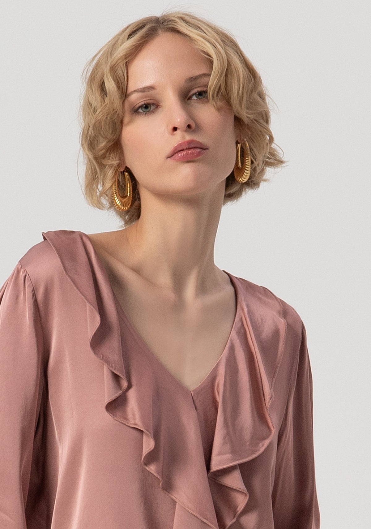 Rose | Blusa de corte recto confeccionada en satén
