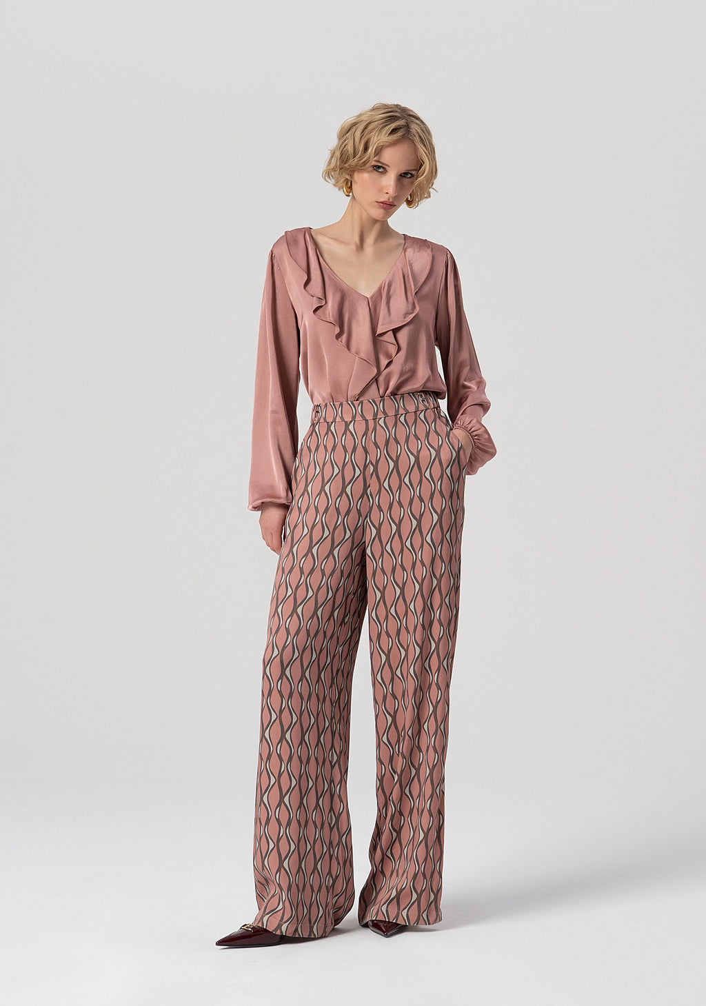 Rose | Blusa de corte recto confeccionada en satén