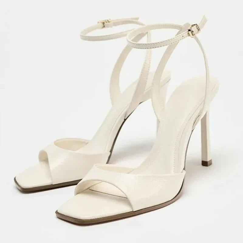 Zapatos de tacón con correa al tobillo Aitana