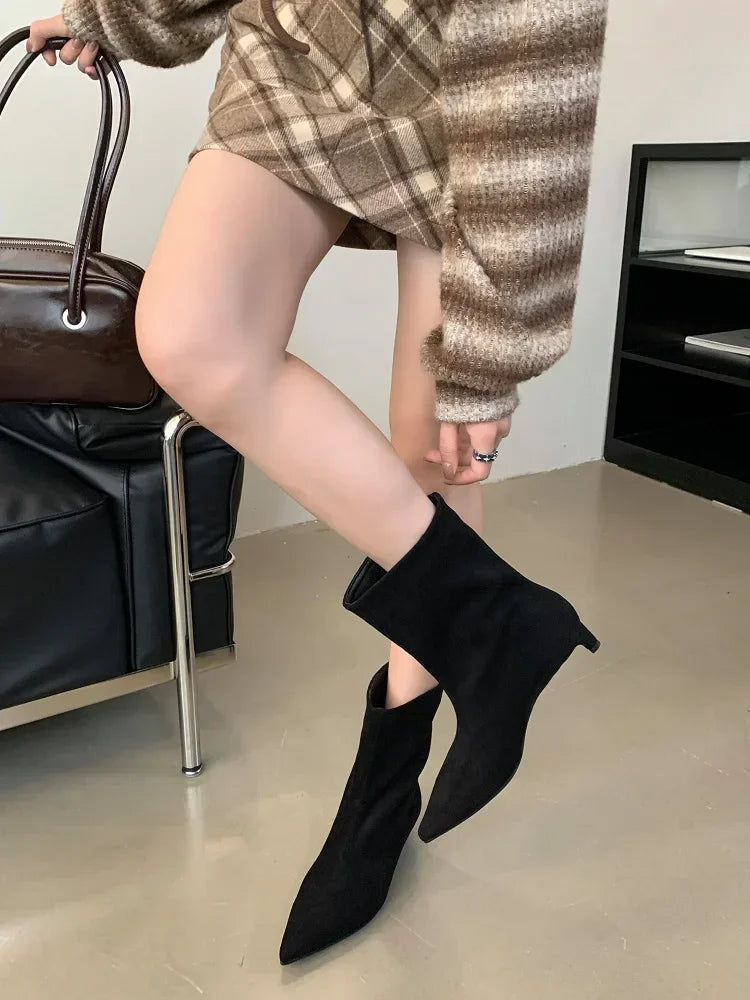 Botas Valentina de punta afilada