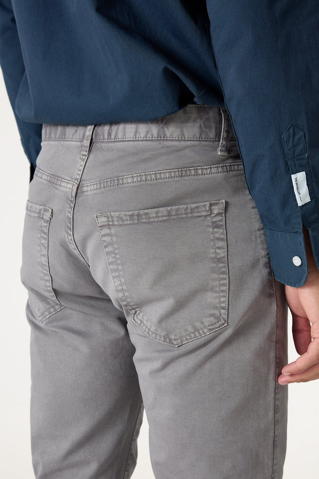 El Pocket Pantalón Gris Santurce