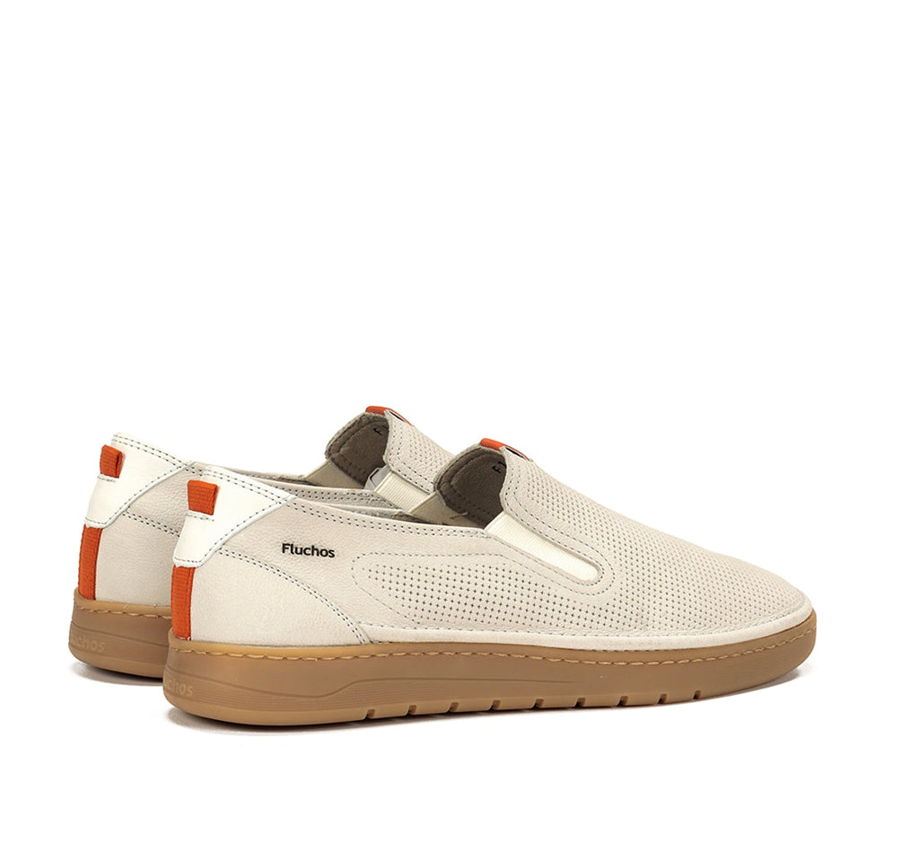 LEONARDO Zapatillas sin cordones color topo