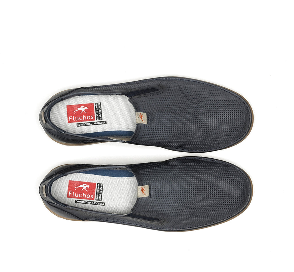 LEONARDO Zapatillas sin cordones color topo
